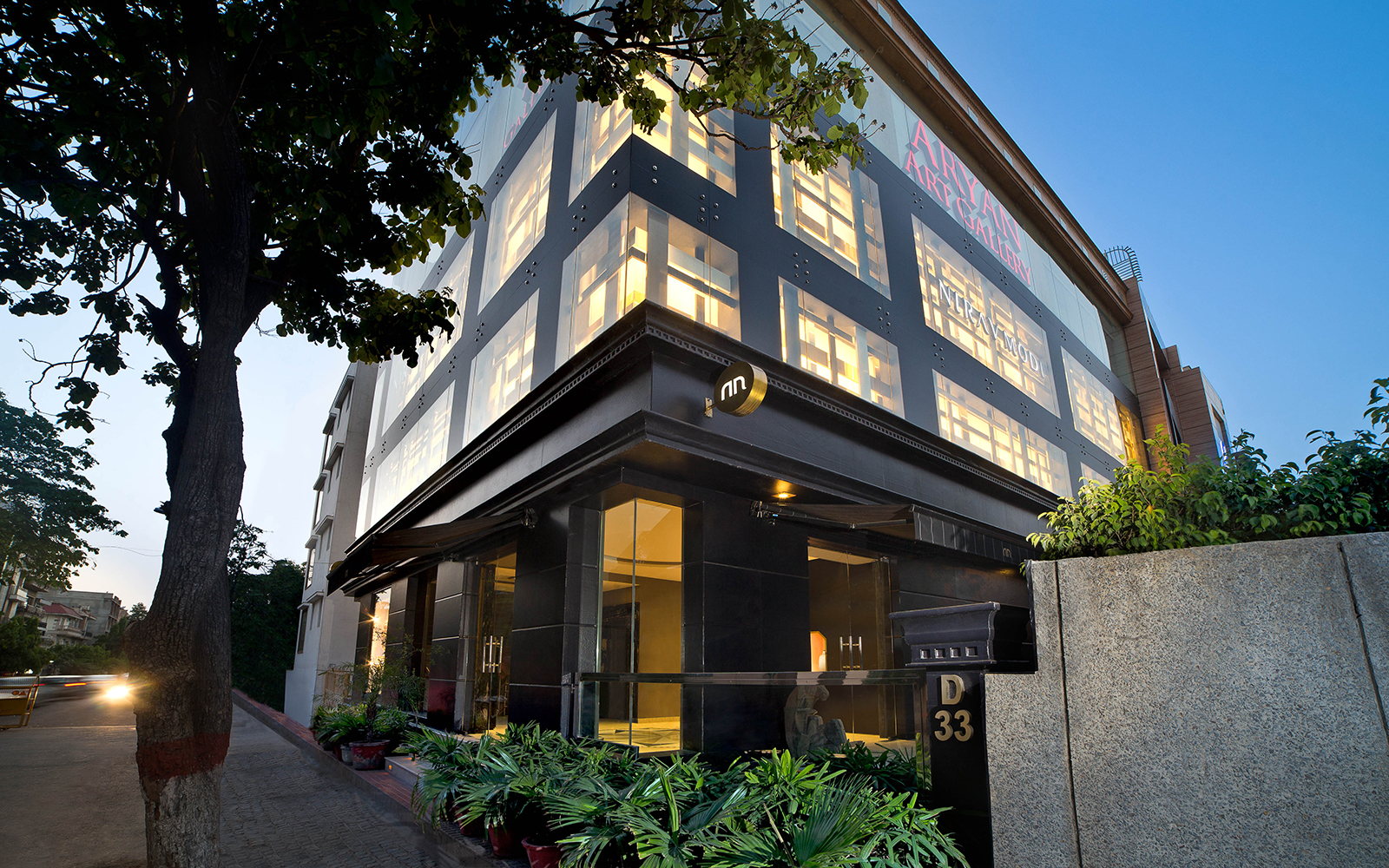 NIRAV-MODI-boutique-1